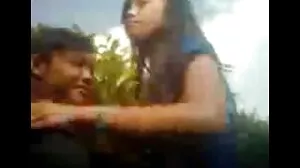 Lil' kisah lucah keluarga Lola lwn. Salami Besar D?sseldorf