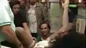 Tetek Bibi dibuai oleh seorang lelaki cerita seks lucah latino